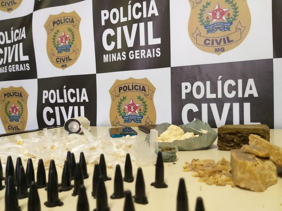 Um homem e três adolescentes são presos por tráfico de drogas no bairro Santo Antônio