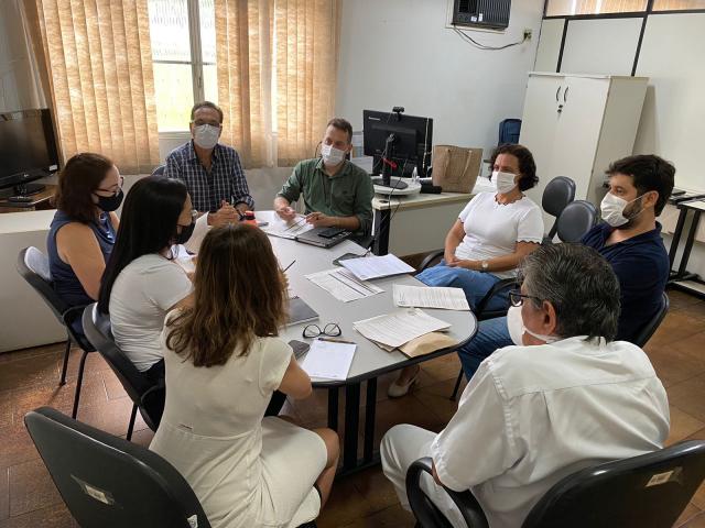 Regional de Saúde de Ubá discute cenário epidemiológico de síndromes gripais com gestores e prestado
