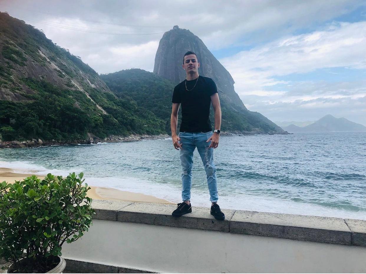 Lucas Flávio Pfeng o jovem que saiu da periferia e hoje é dono do seu próprio banco