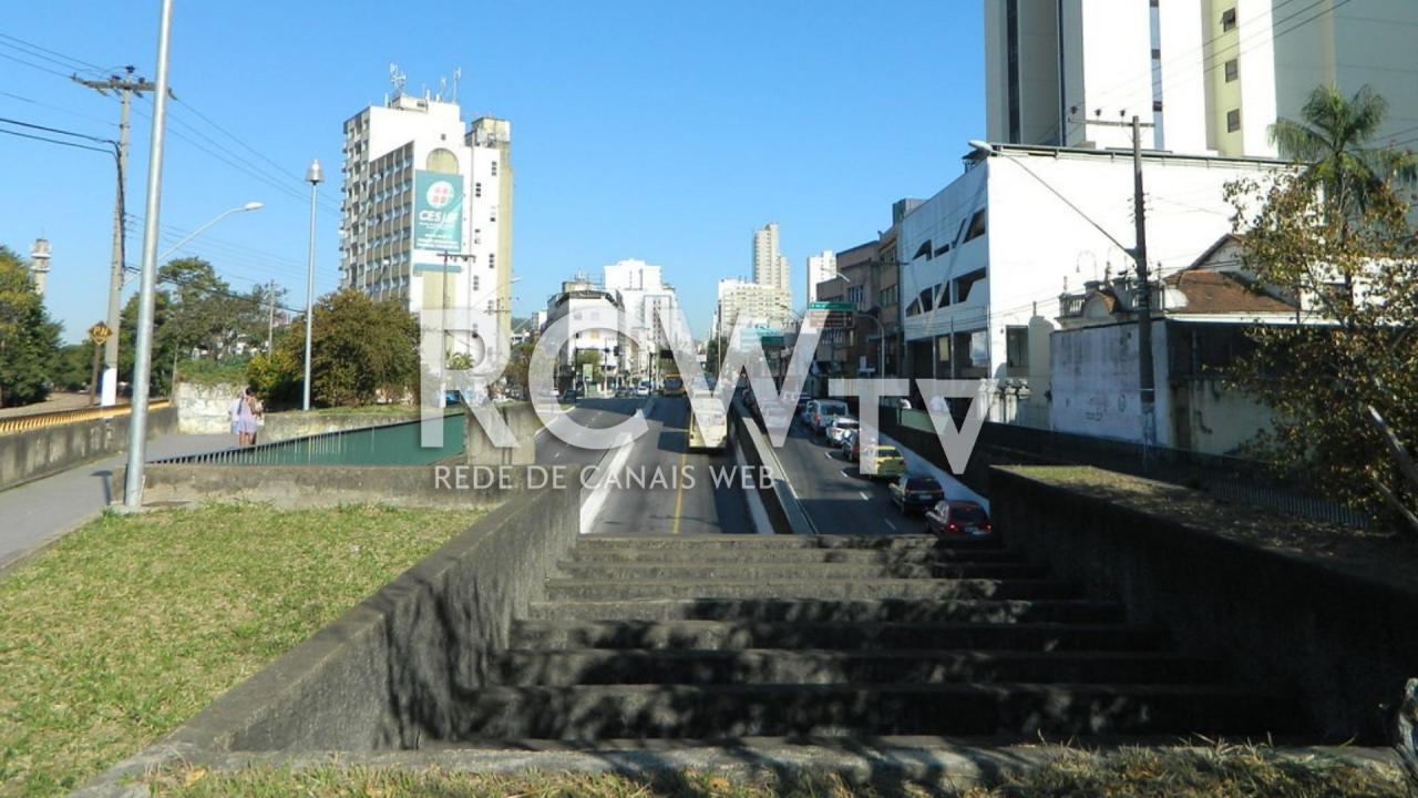 Trânsito é liberado no Mergulhão na manhã desta segunda-feira, 14