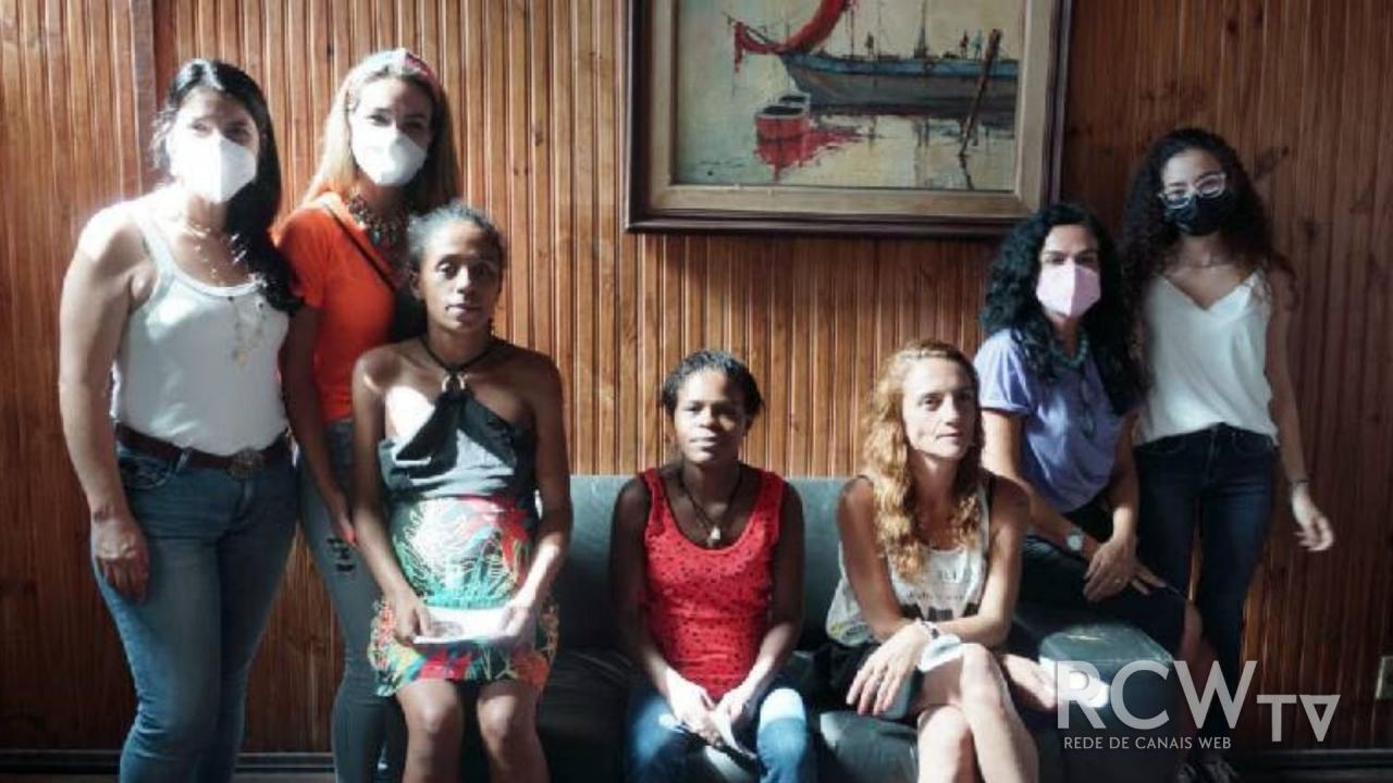 Casa da Mulher promove roda de conversa com mulheres em situação de rua