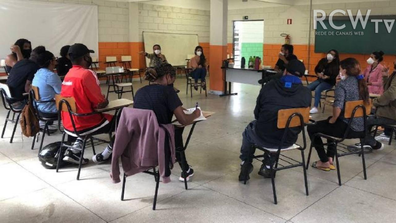 Casa da Mulher promove roda de conversa com oficineiros no CRAS Vila Olavo Costa