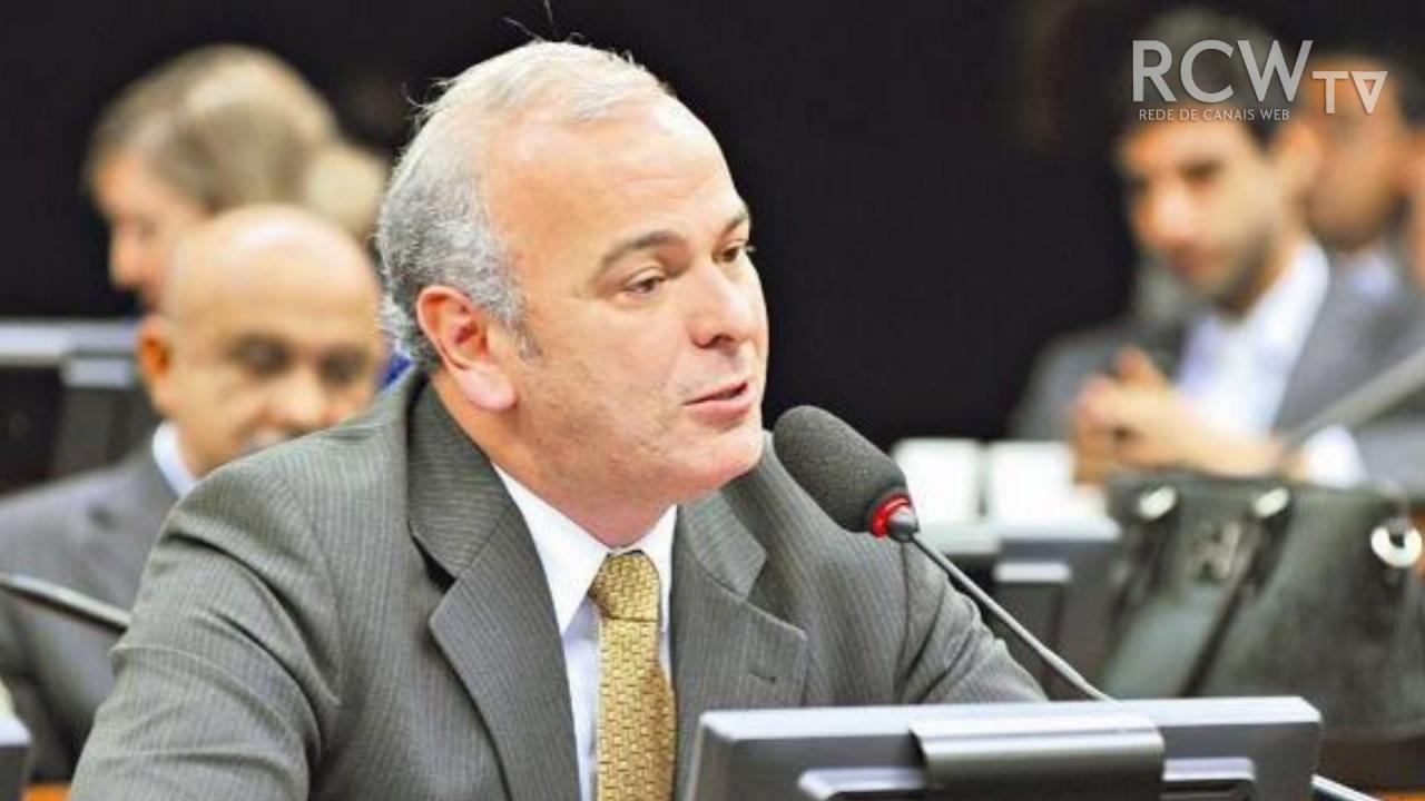 Deputado federal Júlio Delgado deixa PSB e vai para o PV
