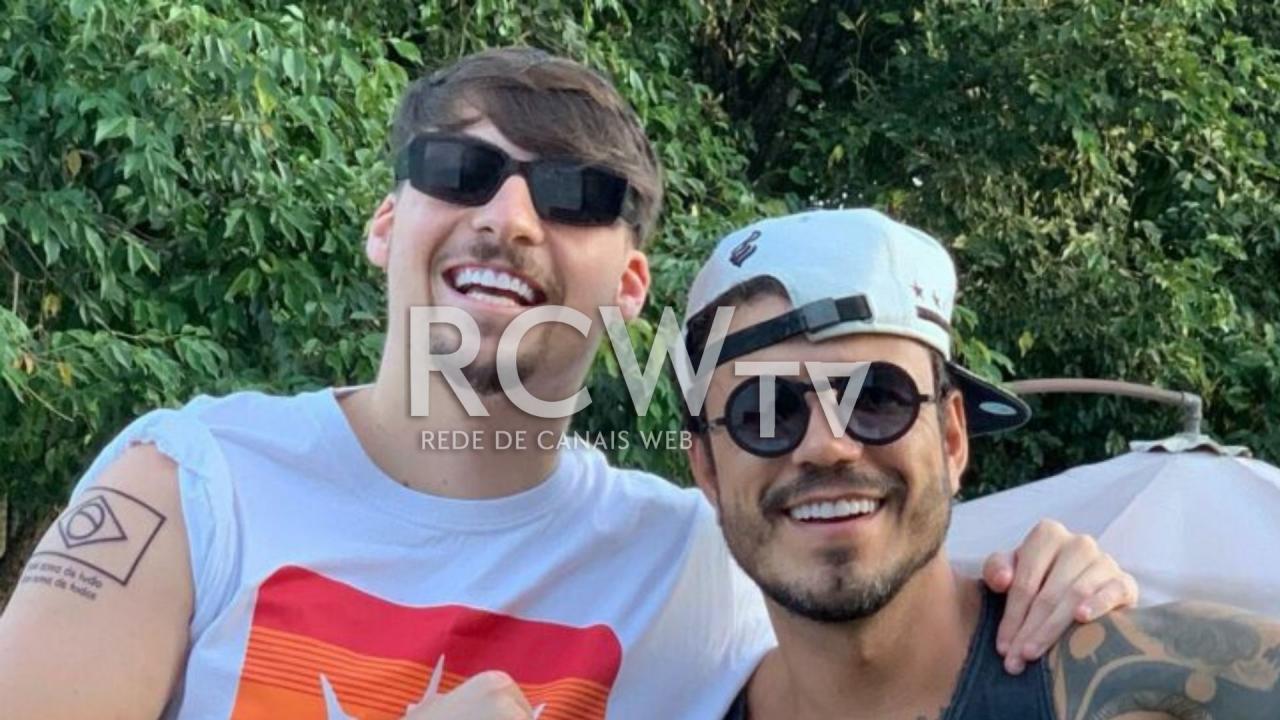 Filho 04 de Jair Bolsonaro exibe tatuagem com o slogan do pai