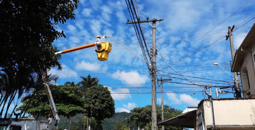 Programa Boniteza realiza correção de erosões na Benjamin Constant e na margem do córrego do Retiro