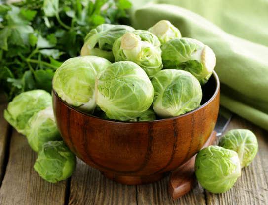 8 alimentos que provocam gases e que você não deve comer fora de casa