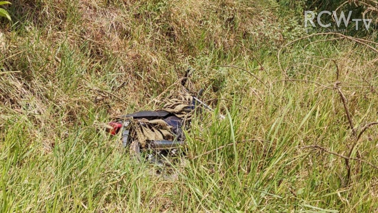 Após denúncia, Polícia Militar encontra motocicleta roubada