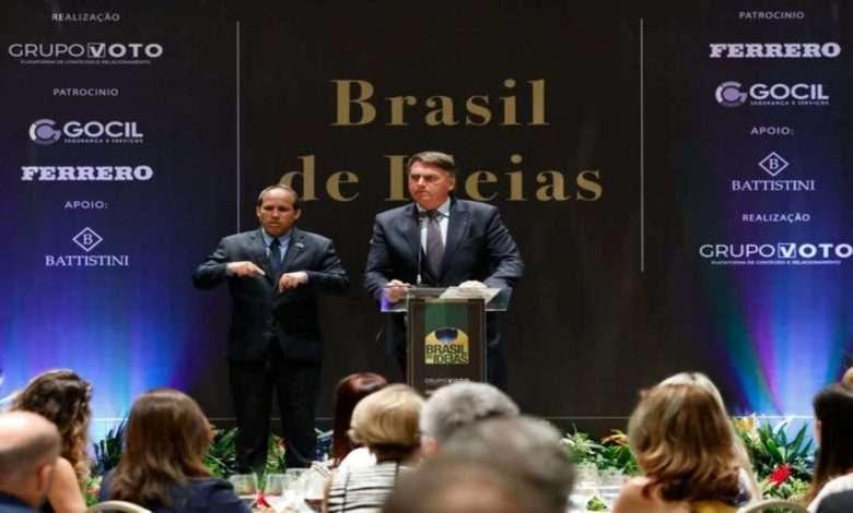 Bolsonaro pede que empresários não anunciem em 