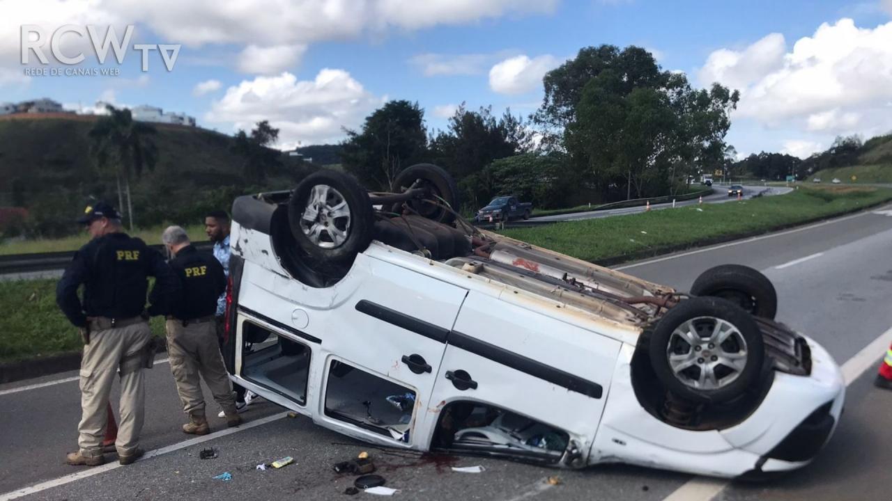 Mulher perde controle do veículo na BR-040