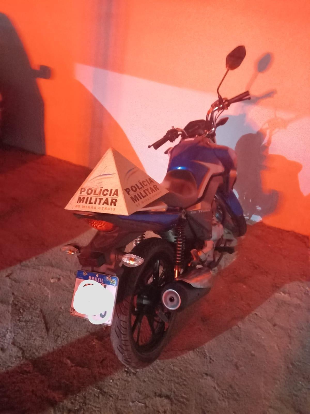 Polícia Militar encontra motocicleta Honda CG 160 Titan roubada