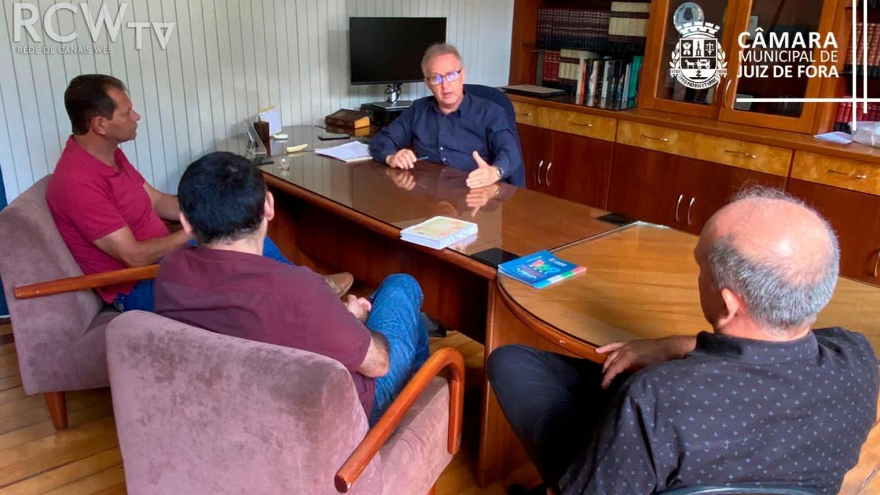 Presidência da Câmara recebe representantes da Associação Municipal de Apoio Comunitário