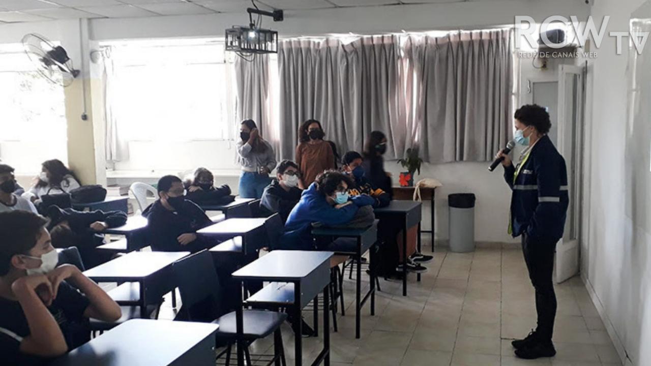 Secretaria de Mobilidade Urbana realiza projeto educativo em escolas