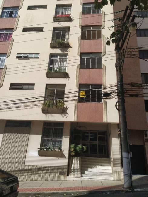 Apartamento quarto e sala para alugar no centro de Juiz de Fora