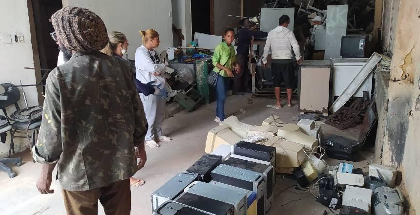 Associações de catadores se unem para recolher itens inservíveis para a Prefeitura