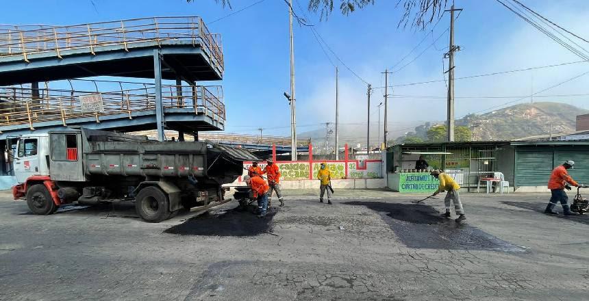 Av Doardino Longo e outras 13 vias são atendidas pela operação tapa-buracos da PJF nesta terça-feira, 21