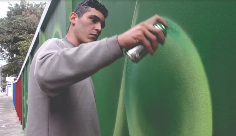 Comunidade artística se reúne em mostra de grafite em escola municipal de Juiz de Fora