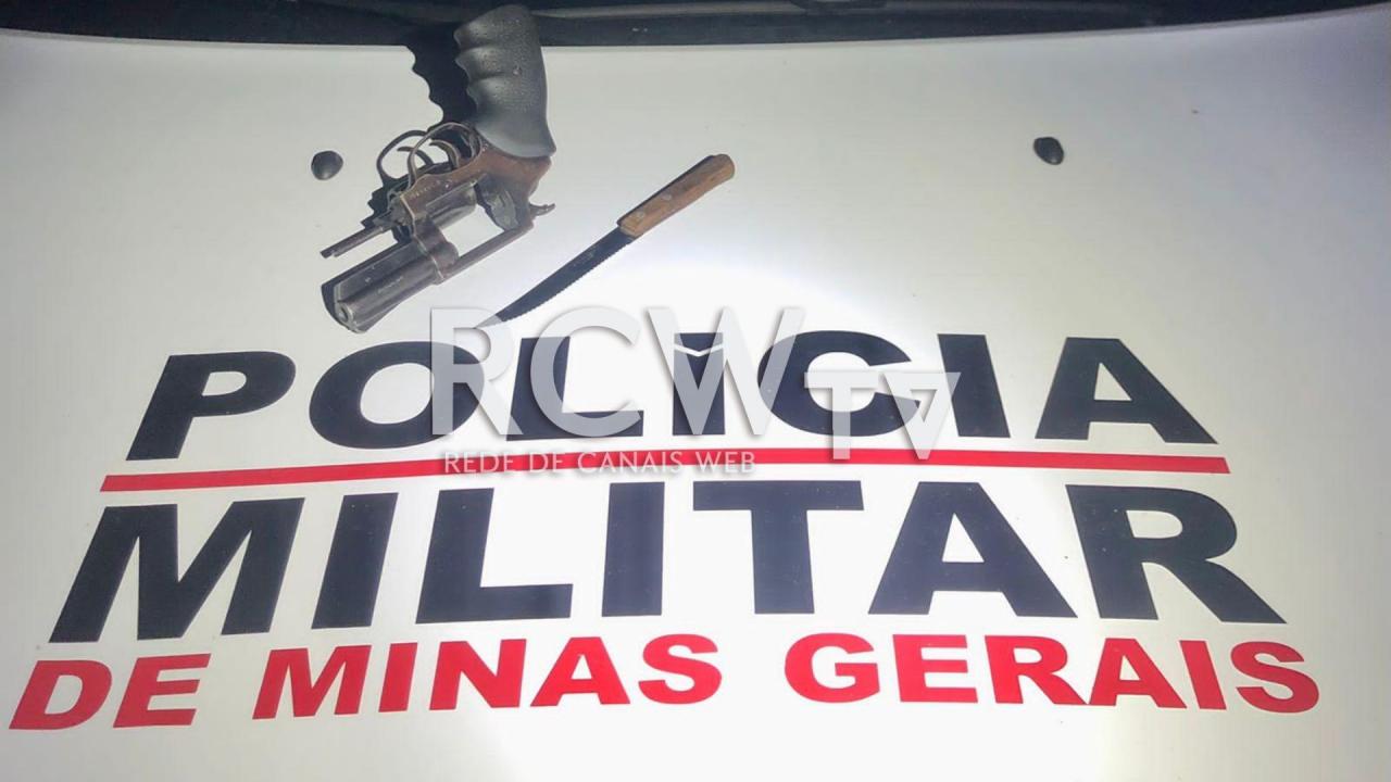 Grupo de três homens em carro roubam motocicleta em Ubá