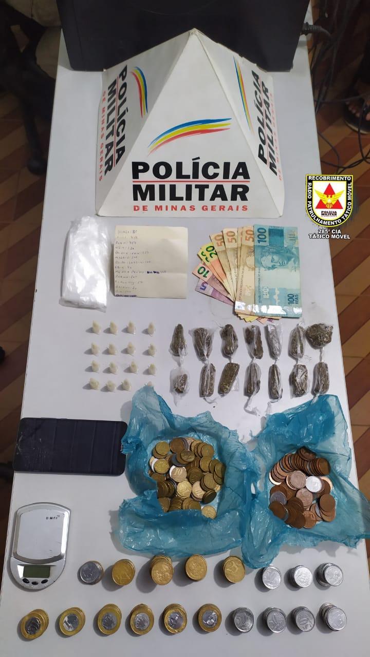 Homem é preso depois de policiais encontrarem material ilícito em sua casa, em Ubá