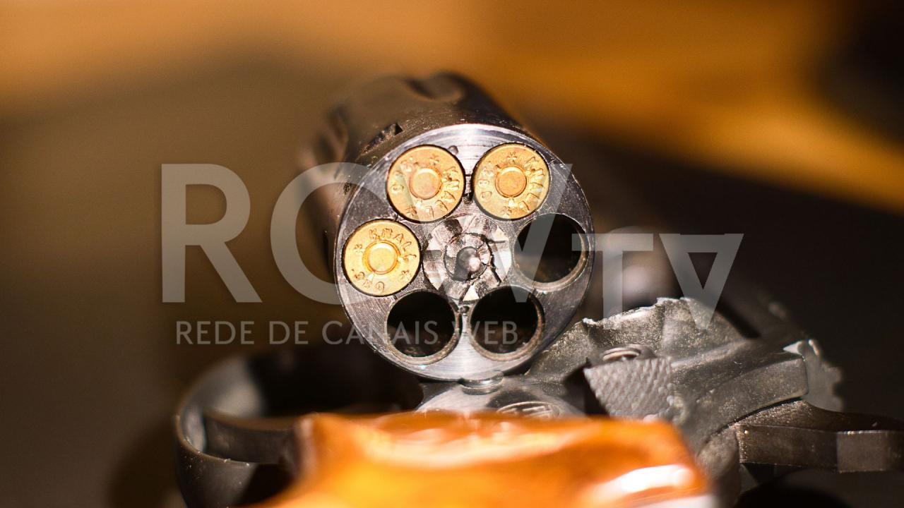 Segurança baleado pelas costas em casa de shows