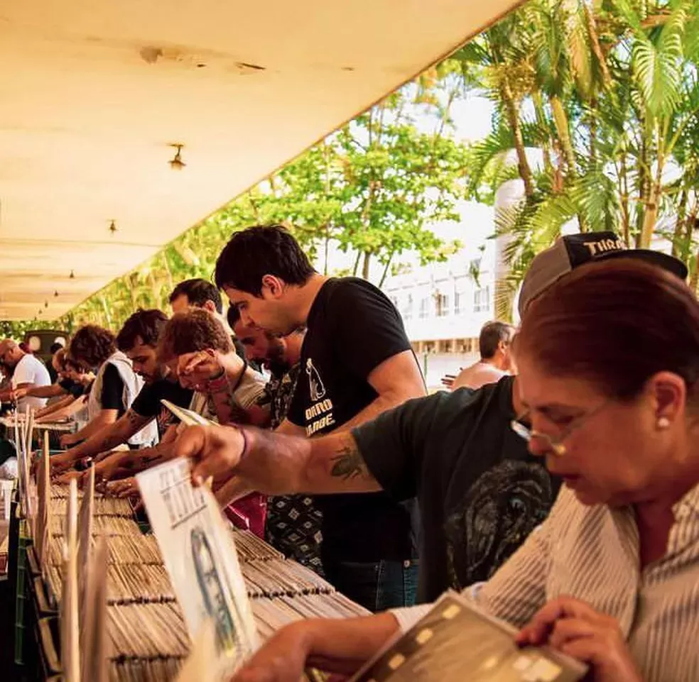 Sétima edição da Feira de Discos reúne expositores e colecionadores em Juiz de Fora