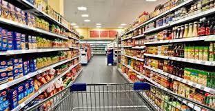 Vendas em supermercados e atacarejos despencam em maio devido aumento de preços