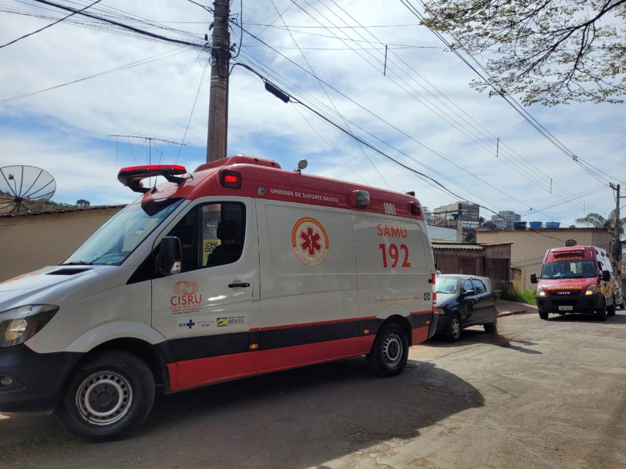 Bombeiros e SAMU reanimam idoso com parada cardiorrespiratória em Conselheiro Lafaiete