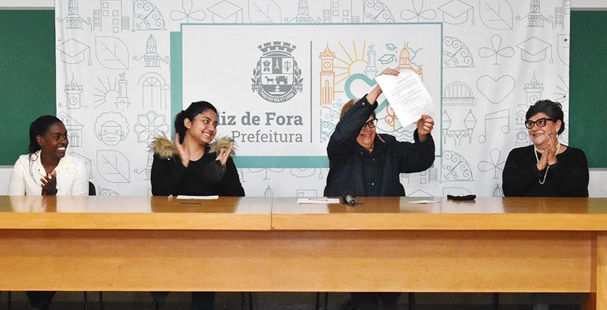 Colorindo o Habitar: Prefeita assina portaria para realização de macro mural na Zona Norte