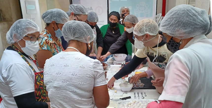 Cursos de gastronomia e turismo promovidos pela Prefeitura e Senac capacitam 96 pessoas