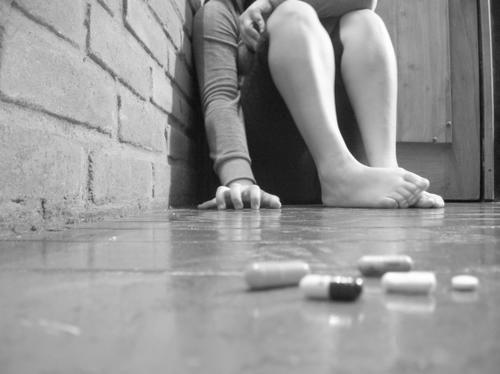Menor de idade é encontrado com drogas no bairro Dom Bosco