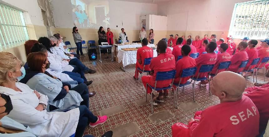 Prefeitura entrega certificados para internos da Penitenciária José Edson Cavalieri