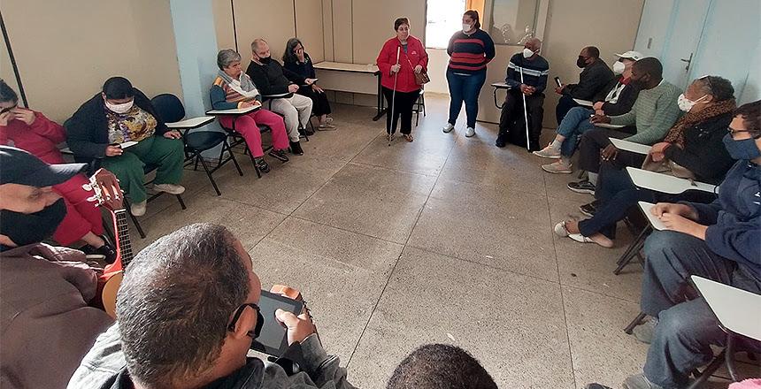 Procon realiza roda de conversa com o público da Associação dos Cegos