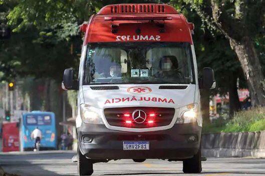 Homem tem parada cardiorrespiratória e morre na Av. Brasil