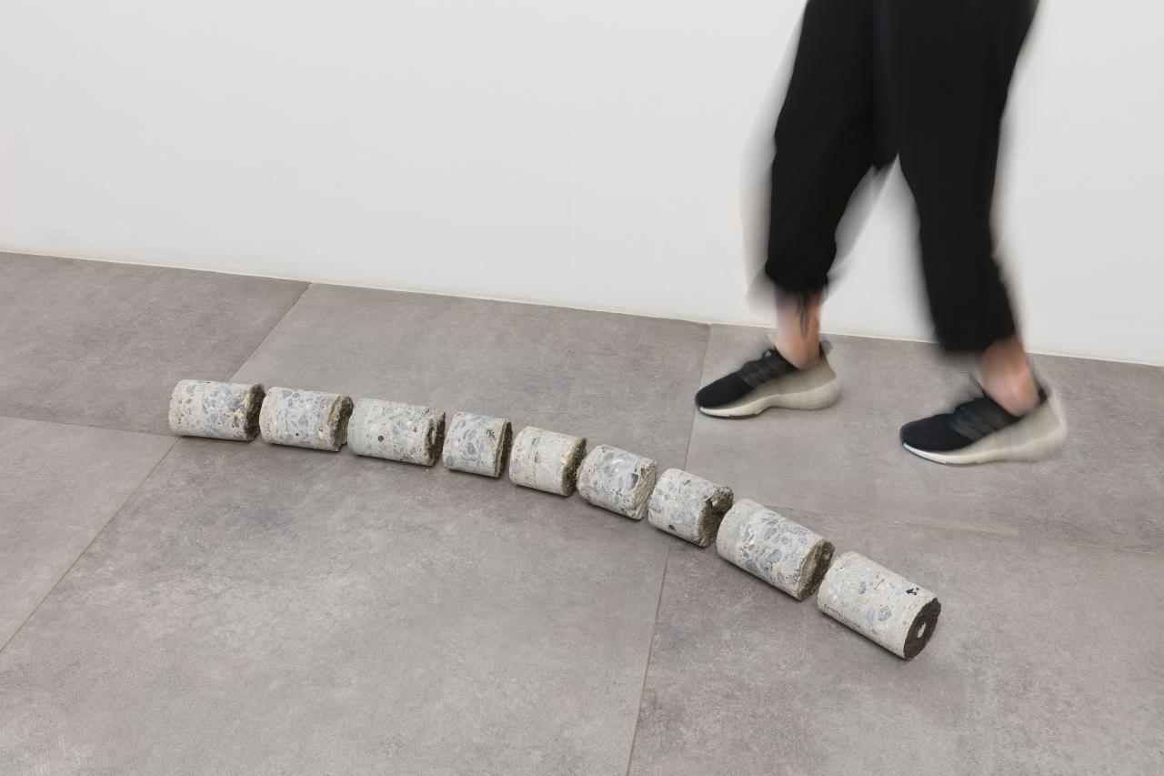 Juan Casemiro abre a mostra “ oito horas não são um dia”, no Museu Mineiro, em Belo Horizonte