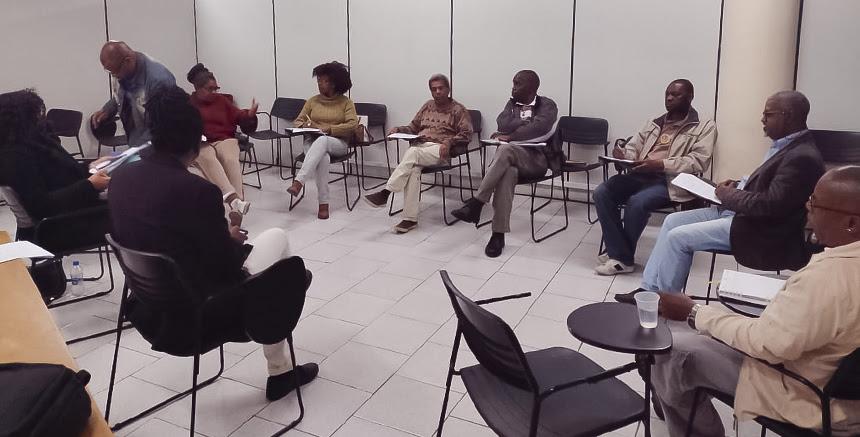 Membros da sociedade civil participam de cerimônia de posse do Fórum Roza Cabinda