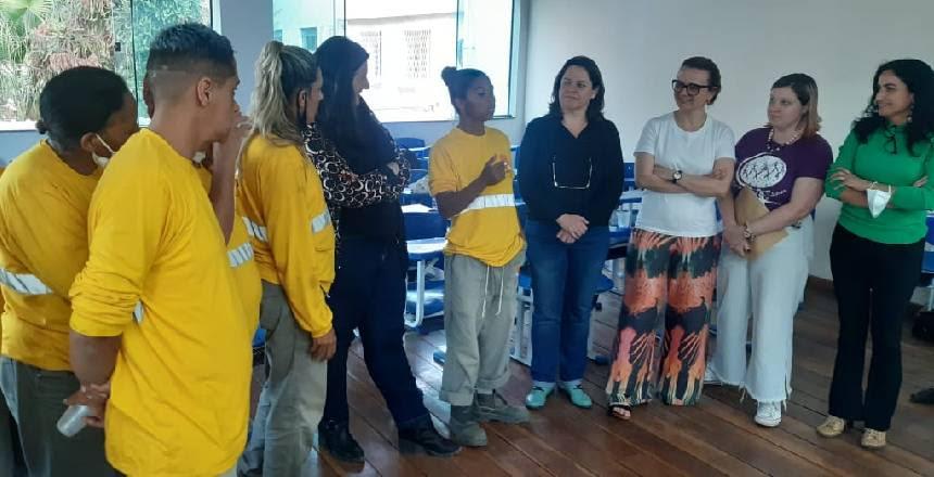 Parceria da Prefeitura com sistema prisional leva acauteladas à Casa da Mulher
