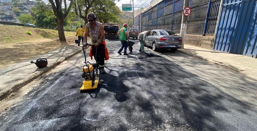 PJF realiza operação tapa-buraco na avenida Brasil e em nove bairros nesta quarta-feira, 31
