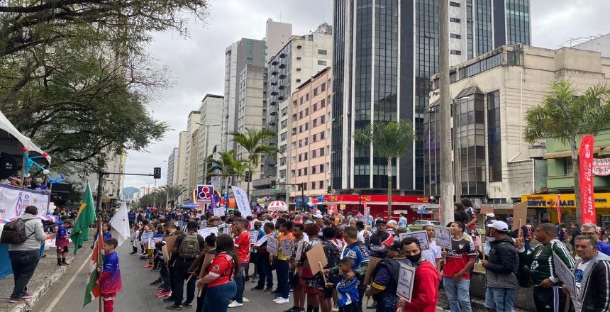 Prefeita anuncia investimento de R$10 milhões em campos de várzea de Juiz de Fora