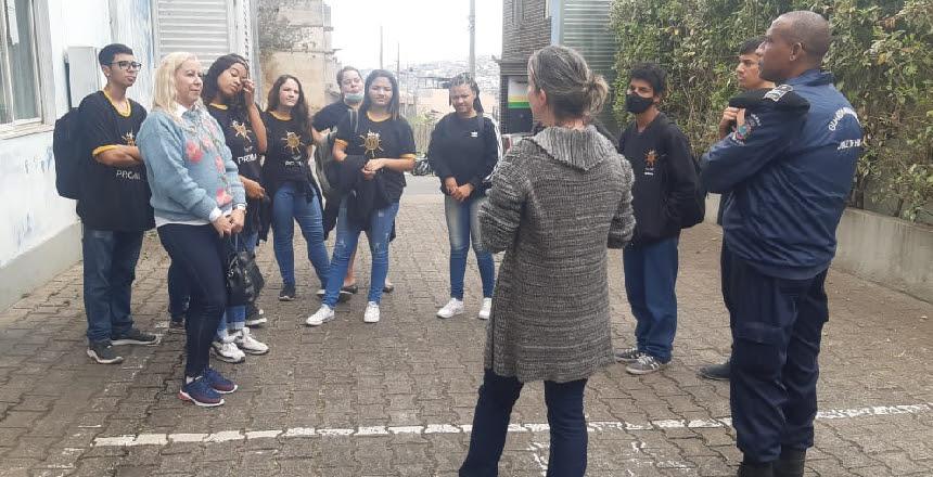 Programa Jovem Aprendiz conhece a Guarda Municipal
