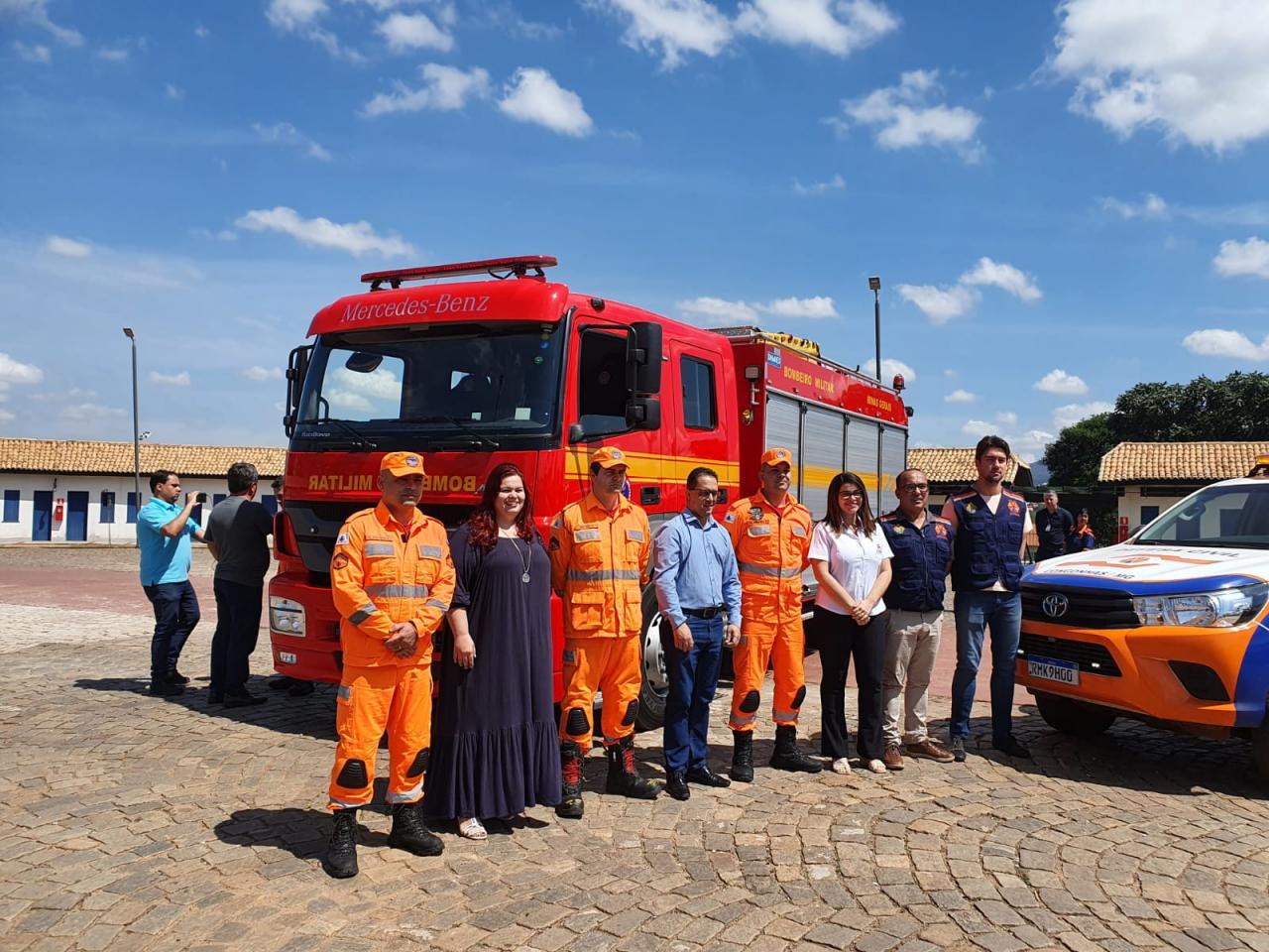 Congonhas recebe viatura de combate a Incêndio e equipamentos operacionais