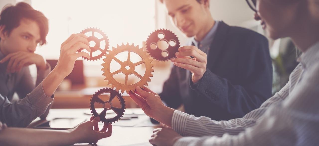 Soluções integradas unindo informações e estruturando processos