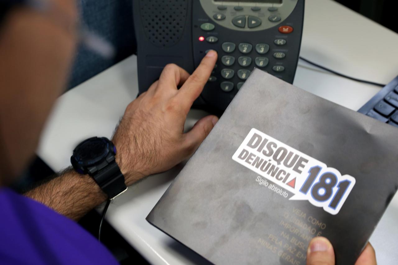 Disque Denúncia 181 completa 15 anos com quase 10 milhões de ligações recebidas