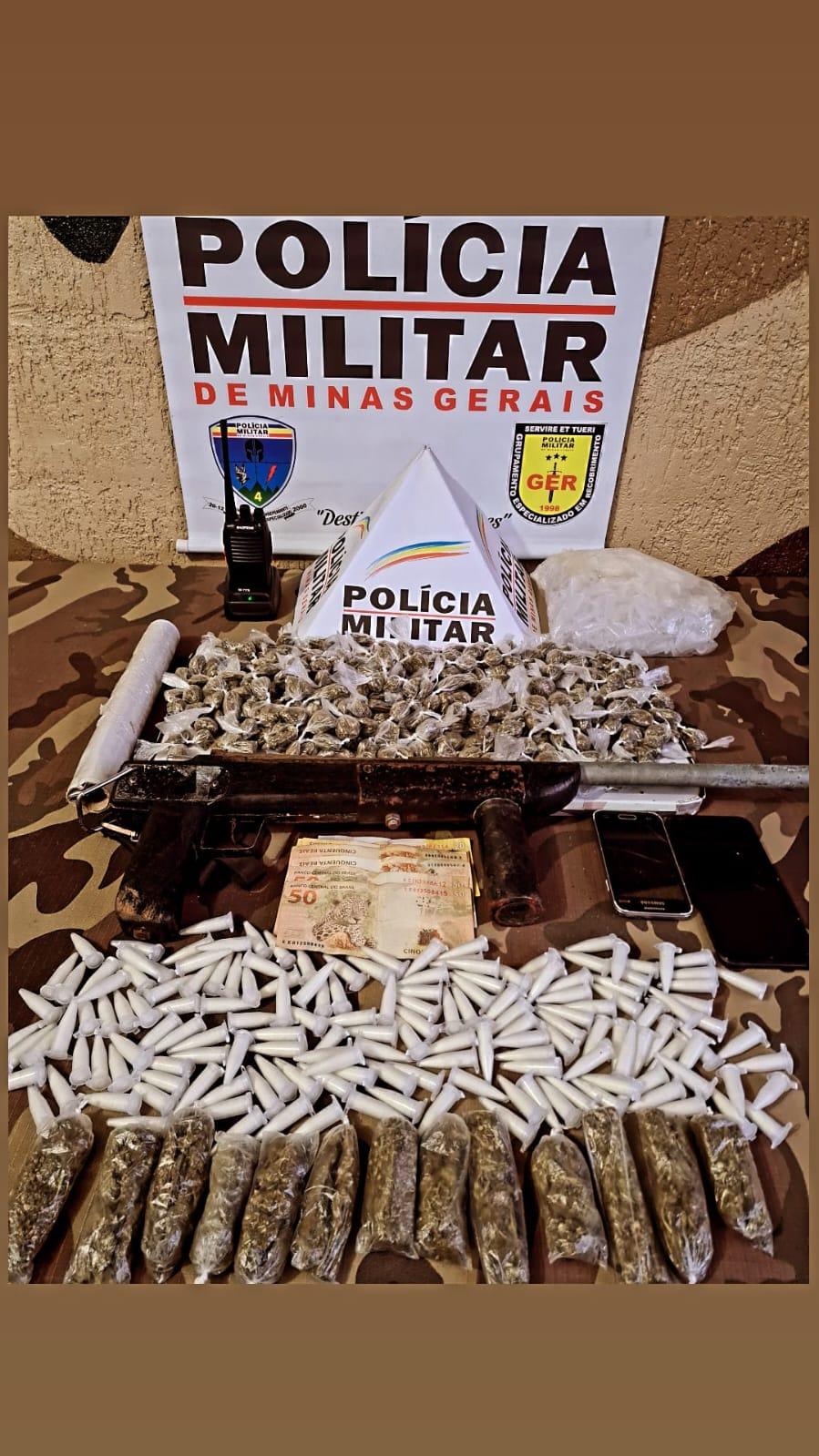 POLÍCIA MILITAR PRENDE DOIS INFRATORES NA VILA ALPINA POR TRÁFICO DE DROGAS