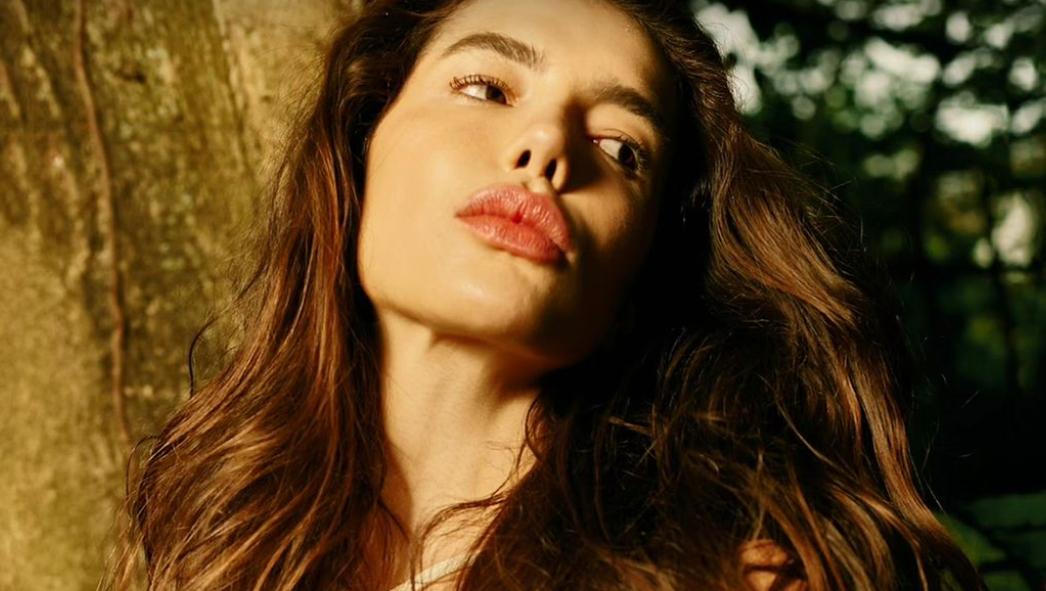 Sara Cunha considerada a maior modelo do Brasil atualmente e o rosto da temporada do SPFW vai participar do desfile da Santa Resistência no sábado