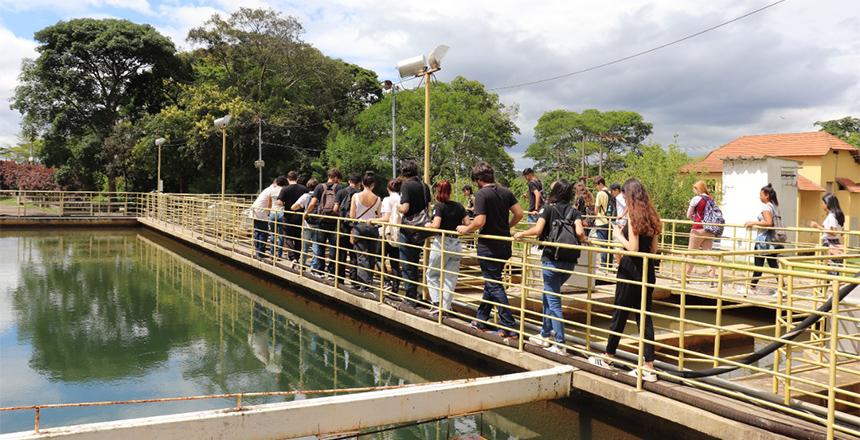 Alunos da UFJF visitam ETA Marechal Castelo Branco