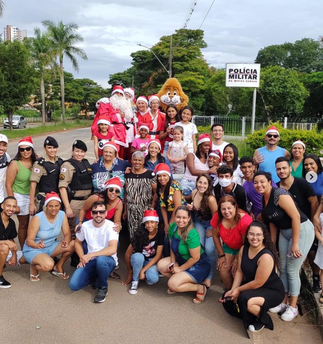 CAMPANHA DE NATAL – DOE UM BRINQUEDO E GANHE AMOR