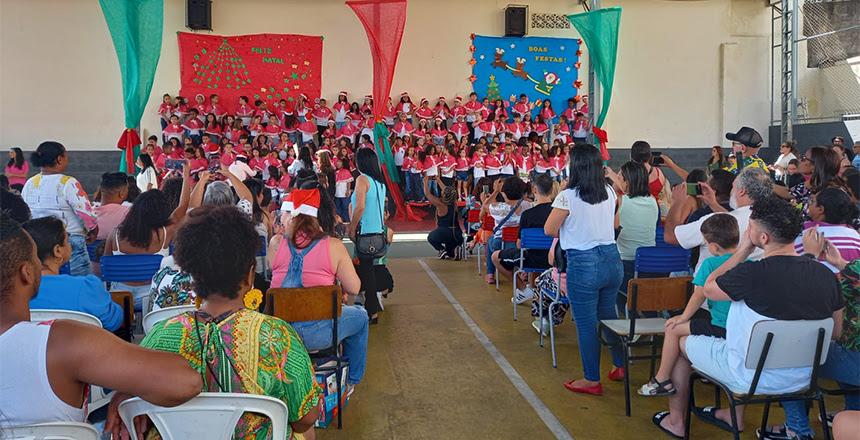 E. M. Cosette de Alencar realiza Cantata de Natal
