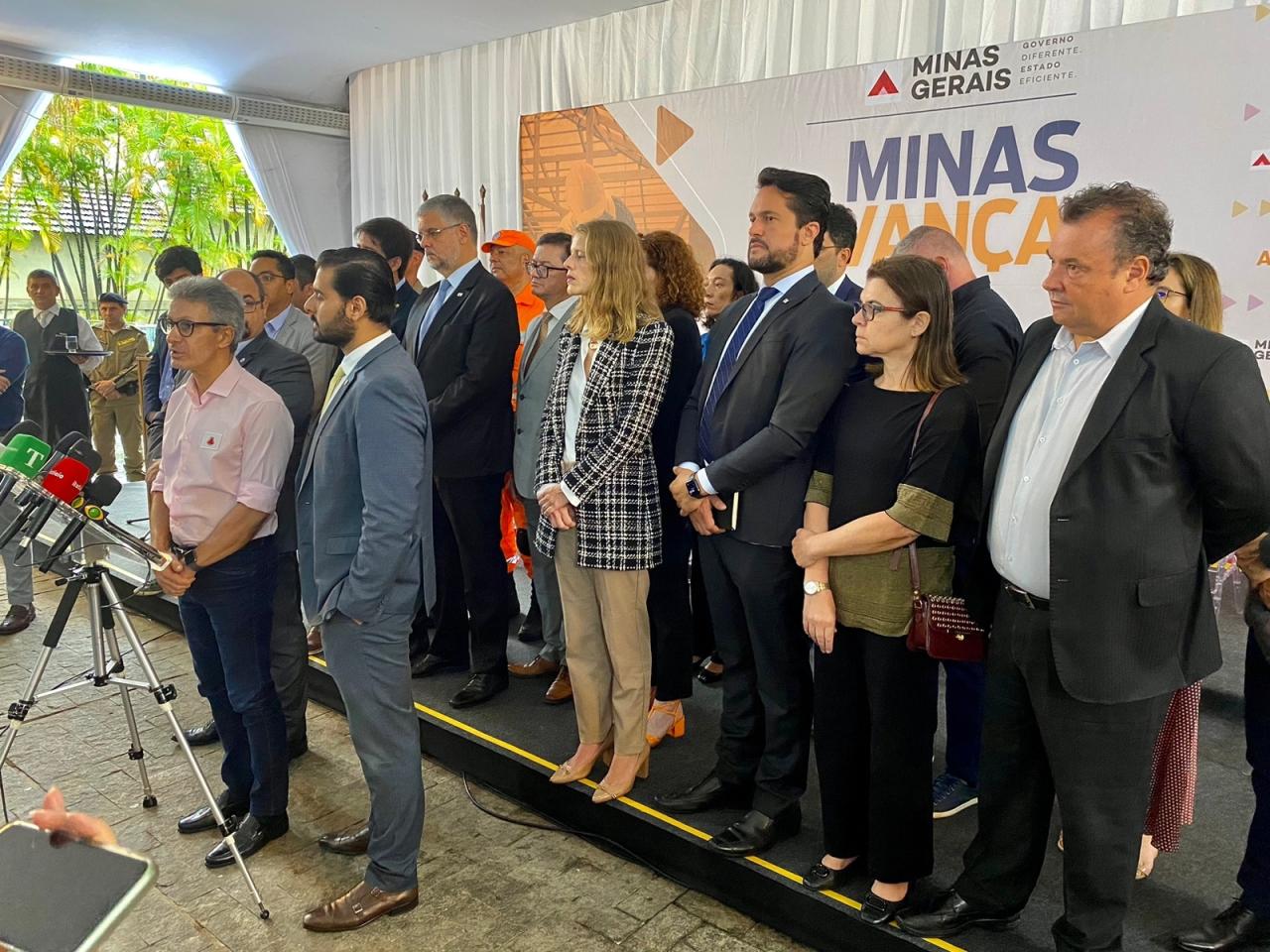 Governo de Minas bate recorde na entrega de títulos de regularização fundiária rural
