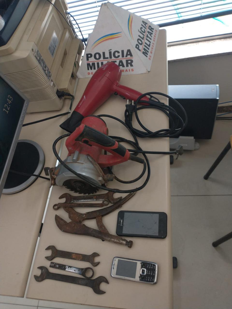 Homem e mulher são presos por furto e receptação