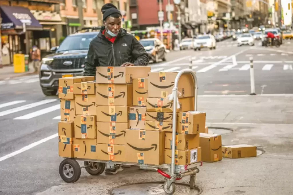 Amazon iniciou nesta quarta última rodada de demissões; corte afeta mais de 18 mil funcionários