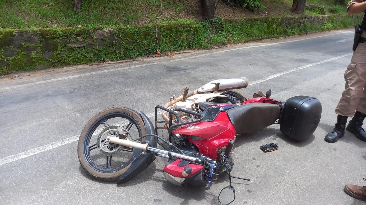 Bombeiros atendem colisão entre duas motocicletas em São João Del-Rei